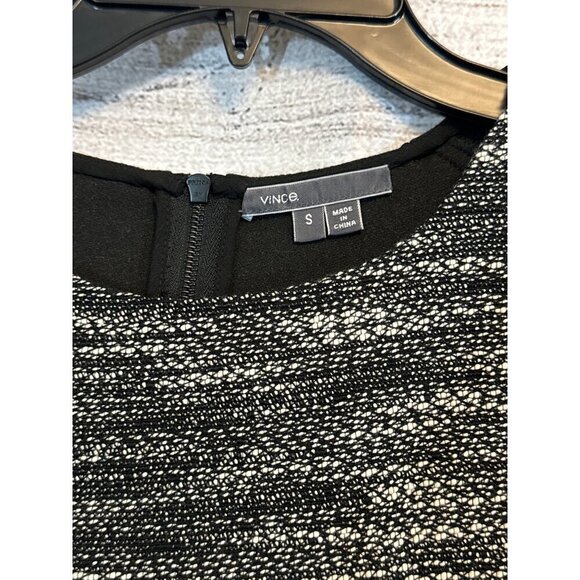 Vince Black & White Knit Top With Back Zipper Size S - Picture 2 of 3
